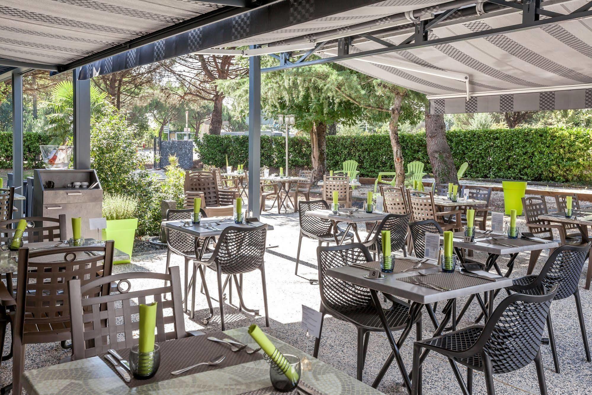 Logis Hotel Restaurant & Spa Au Comte D'Ornon Gradignan Exterior photo
